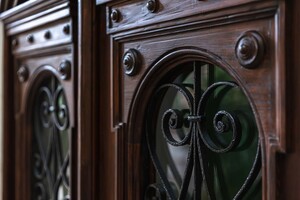 В Одессе отреставрировали еще одну старинную дверь