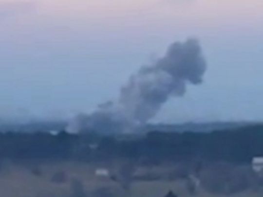 Потужні вибухи пролунали в Євпаторії та Севастополі: одна з ракет вдарила по військовій частині