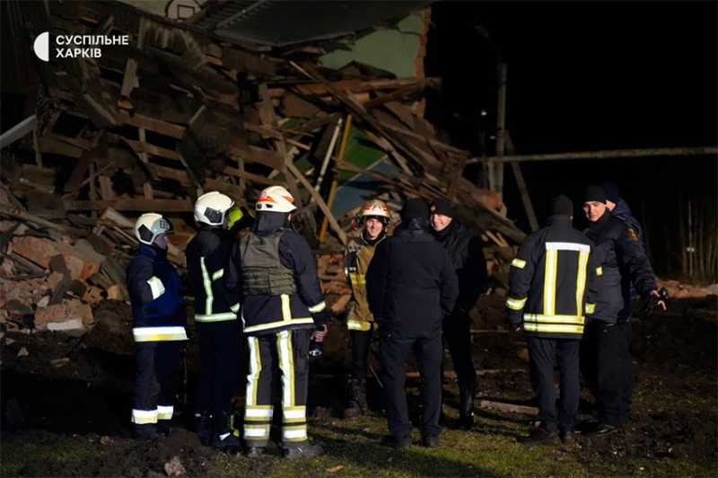 Ворог обстріляв Харків: одна ракета влучила в школу, будівля обвалилася