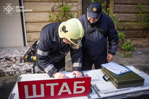 В Одессе на Дерибасовской вспыхнул пожар в жилом доме
