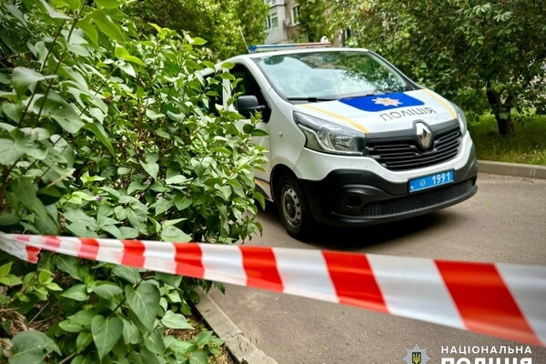 На Королева мужчина порезал жену и восьмилетнего ребенка, а после выпрыгнул с балкона (обновлено)