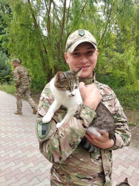 «Буданов сказав нам, що ми не готові почути всю правду»: порятунок життя захисників Маріуполя триває й через два роки після їхньої здачі в полон