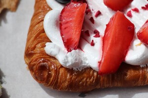 Новый вкусный тренд: где в Одессе попробовать плоские круассаны