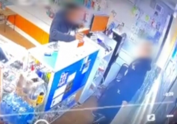 В Одессе мужчина угрожал продавщице гранатой (фото, видео)
