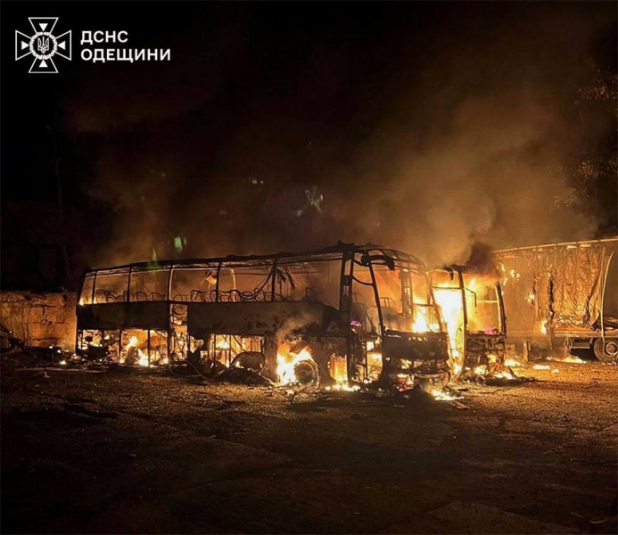 Ворог знову цинічно атакував мирні міста України: є вбиті та поранені
