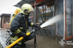 В Одессе второй раз за день горел недействующий ресторан В Одессе второй раз за день горел недействующий ресторан