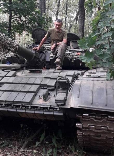 Під час прориву на Херсон на одному з напрямків танк Сергія йшов першим: родина воїна вірить, що він посмертно отримає звання «Герой України»