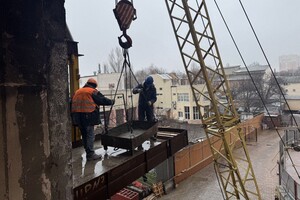 В Одессе восстанавливают 16-этажку, которая разрушилась из-за ракетного удара
