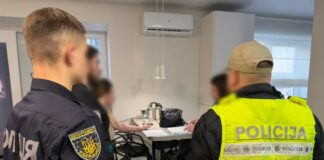 Представлялися латвійськими правоохоронцями: українські поліцейські ліквідували мережу кол-центрів, що ошукували громадян країн ЄС